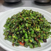 Sauteed Green Bean with Olives and Pork Mince 榄菜肉碎四季豆